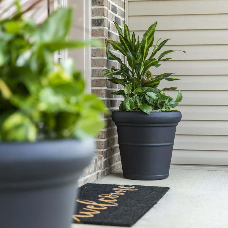 2 Pack Black Round Indoor Outdoor Plastic Plant Pots