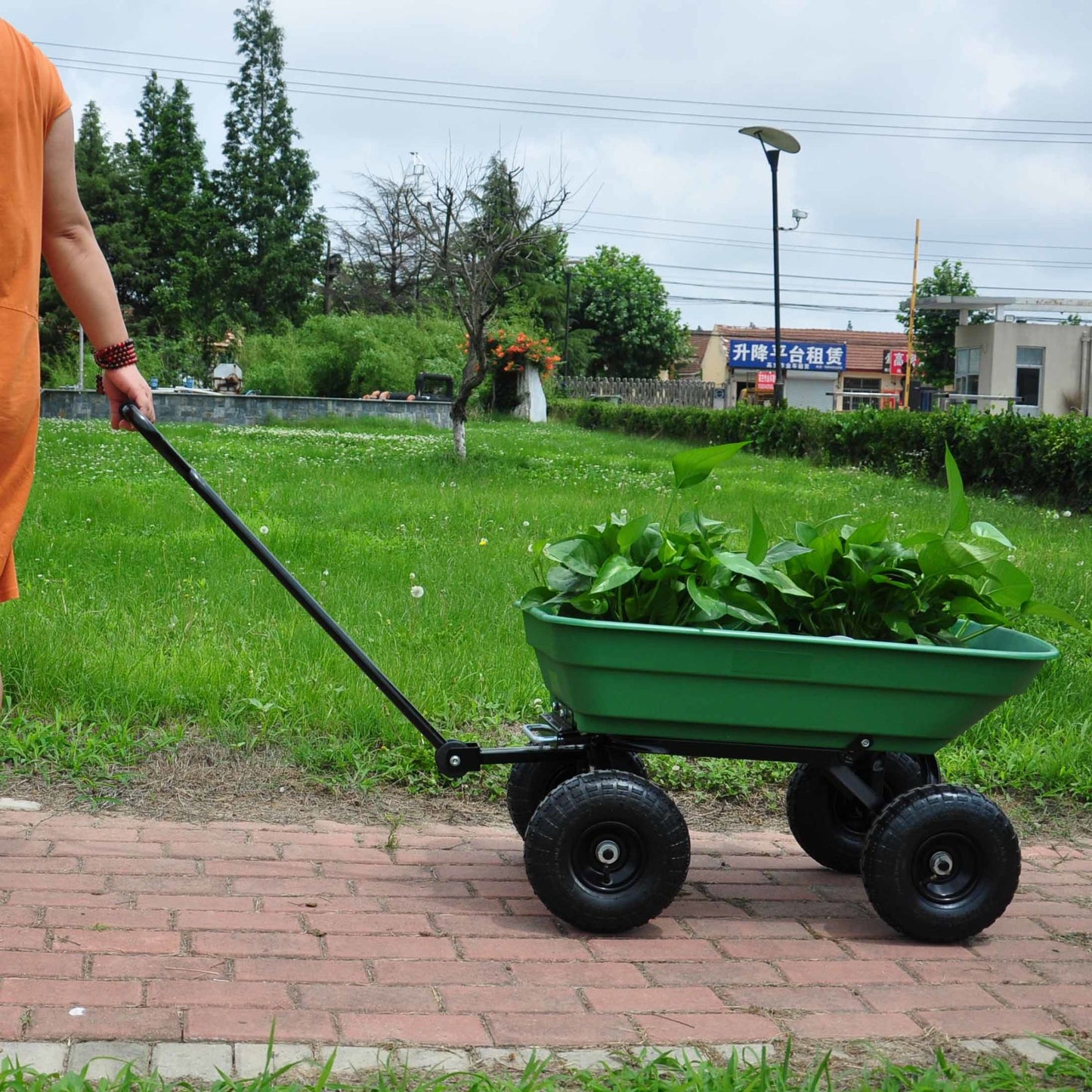 Folding Poly Garden dump truck with steel frame, 10 inches